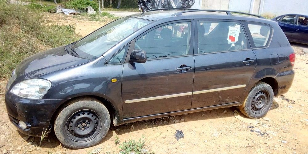 Toyota Avensis verso 7 places