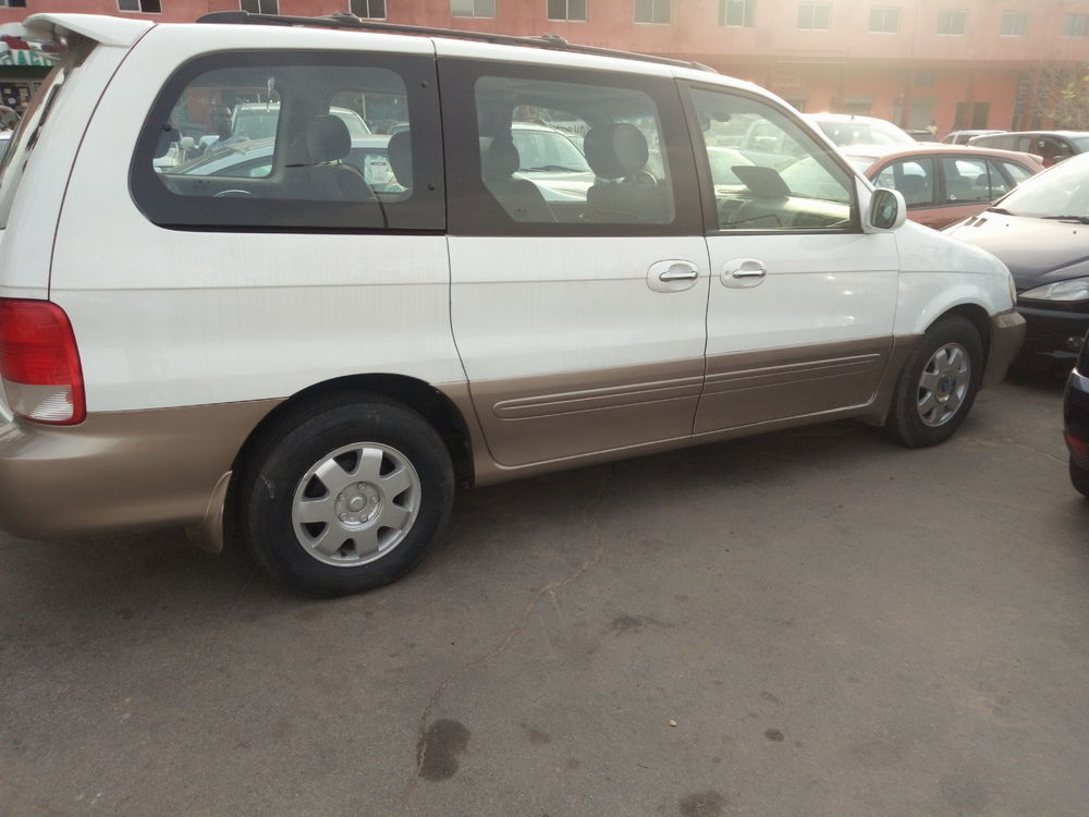 EN VENTE KIA CARNIVAL FAMILIAL BOÎTE AUTOMATIQUE