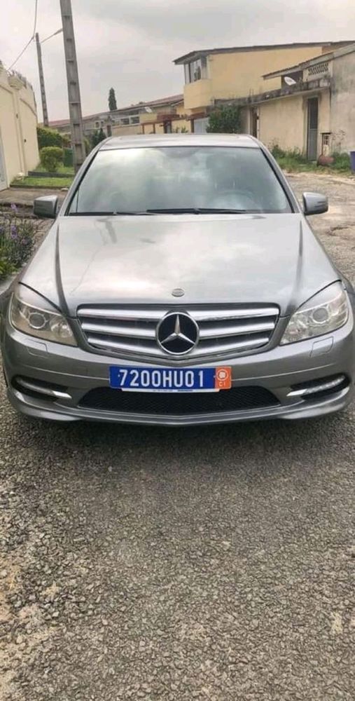 MERCEDES C300 AMG