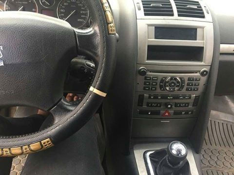 Peugeot 407 Lettre H