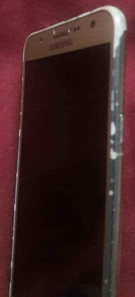Samsung Galaxy J7 (2015) Duos 16 Go.