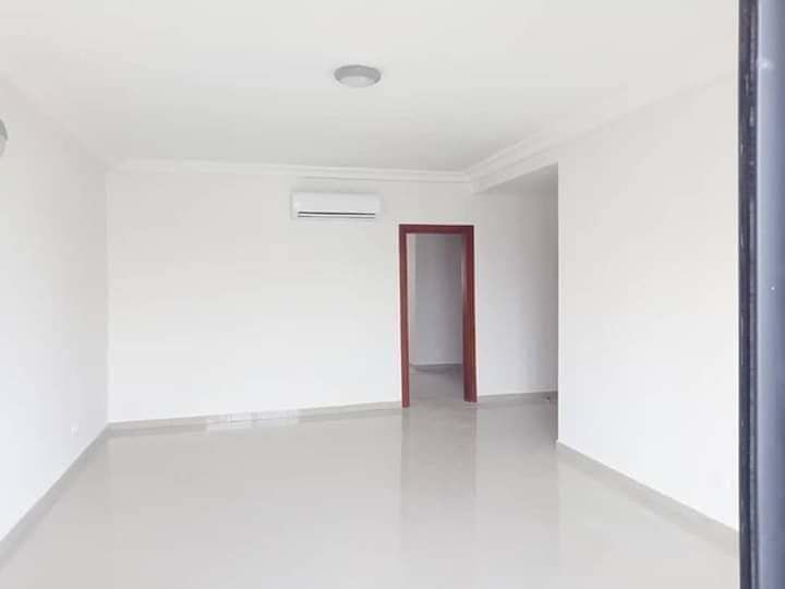 Location duplex 7pieces avec piscine à angré nouveau CHU cité arc en ciel