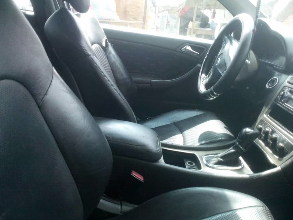 Mercedes fantôme 2001