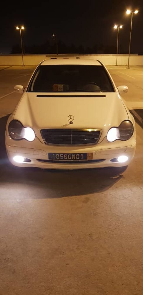 MERCEDES C200 PHARES ARACHIDES