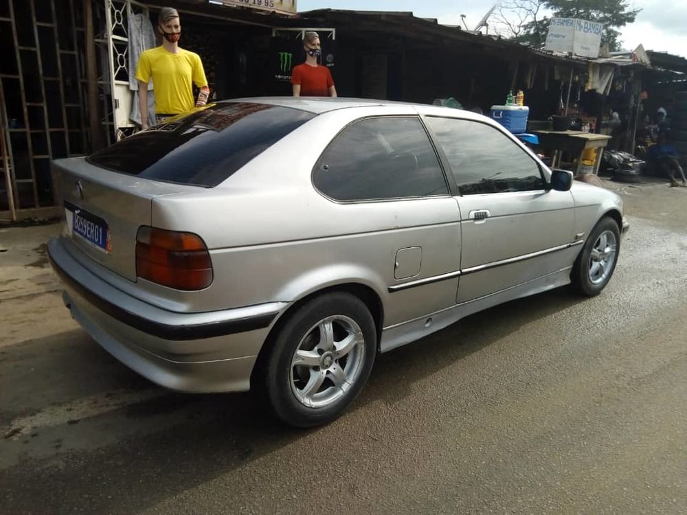 BMW AGOUTI super propre