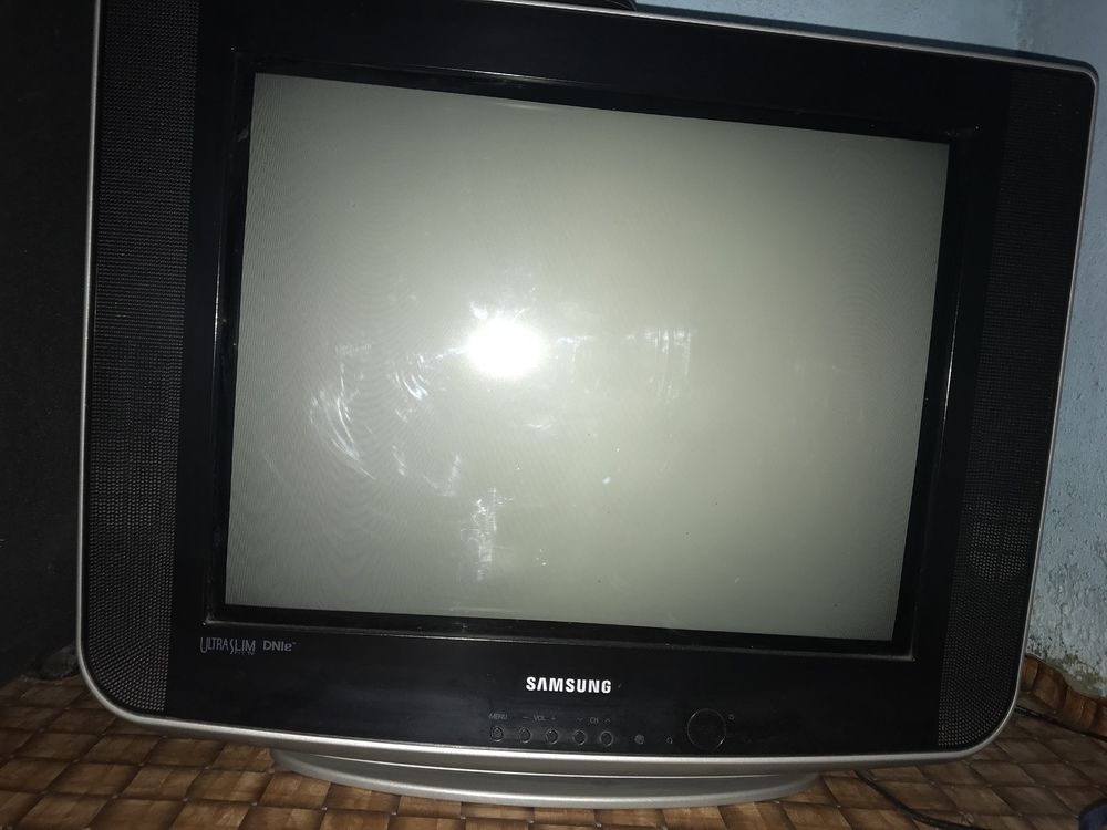 Tv samsung cathodique 21 pouces