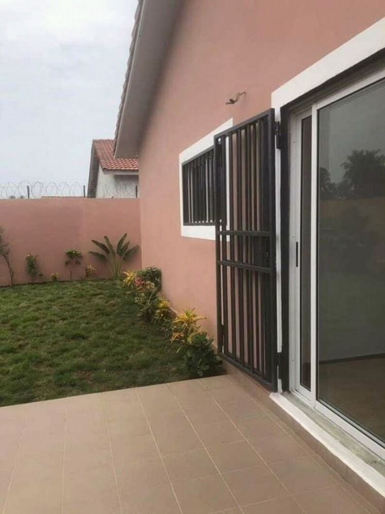Villa basse 5-pièces bâti sur 400m2
