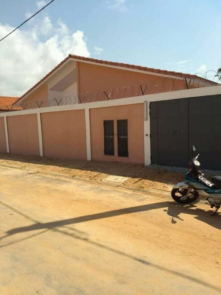 Villa basse 5-pièces bâti sur 400m2