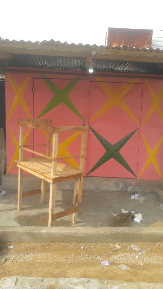 Conteneur en Bordure De Route - Yopougon Niangon