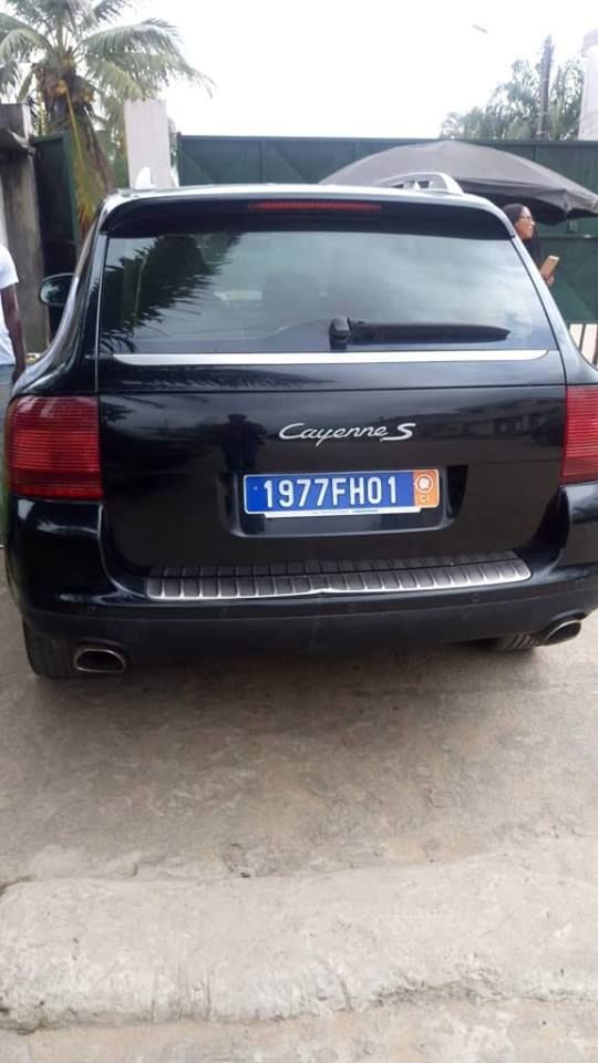 porsche cayenne noire