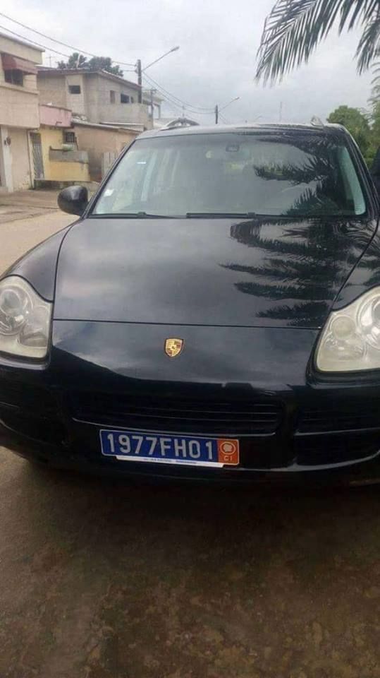 porsche cayenne noire