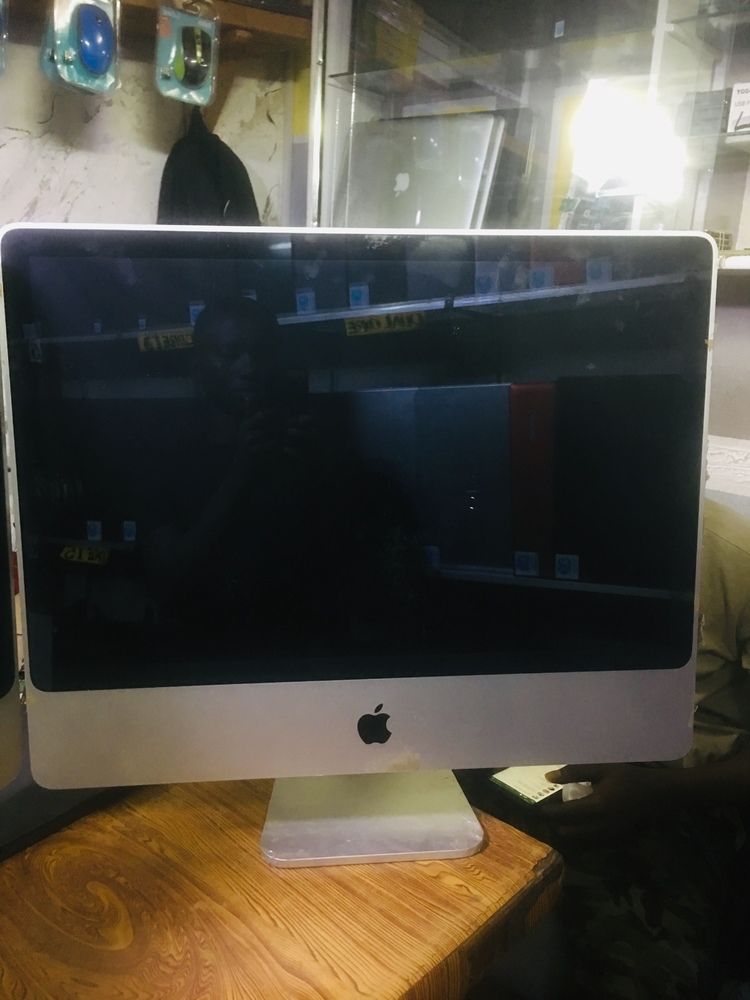 APPLE IMAC 21,5 POUCE CORE i3 3,06 GHz