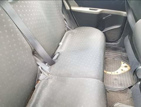 Toyota yaris jb en très bon état prix négociable