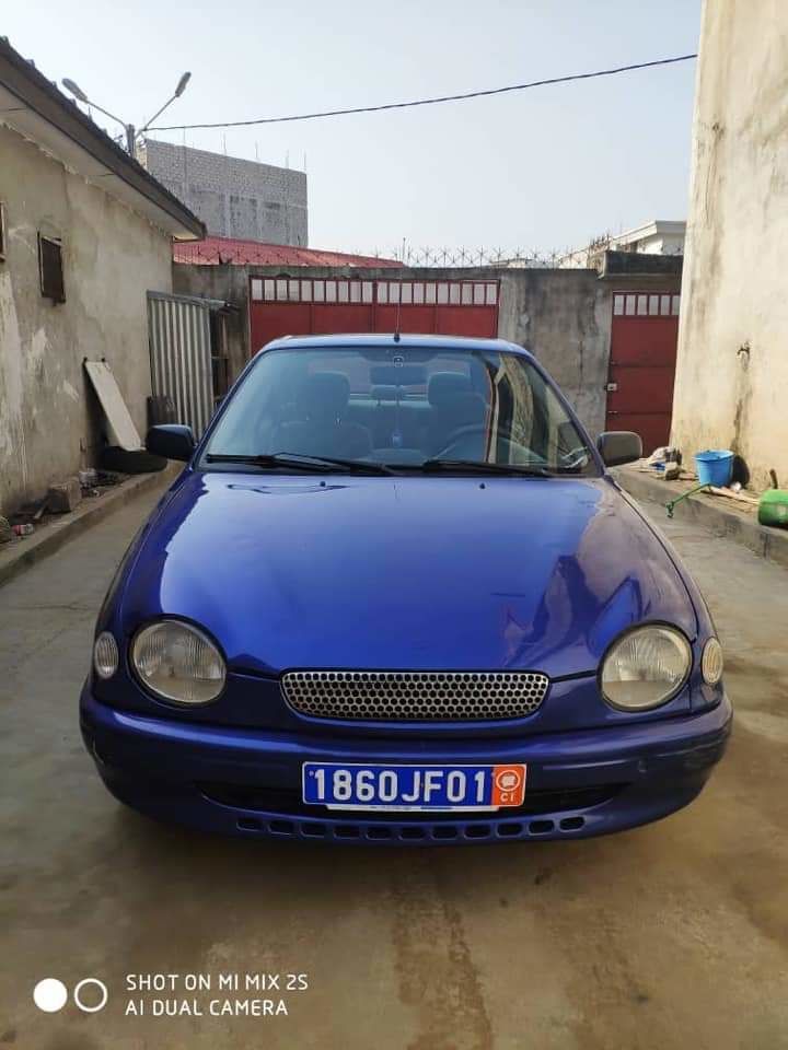 Toyota Corolla Mod 2000