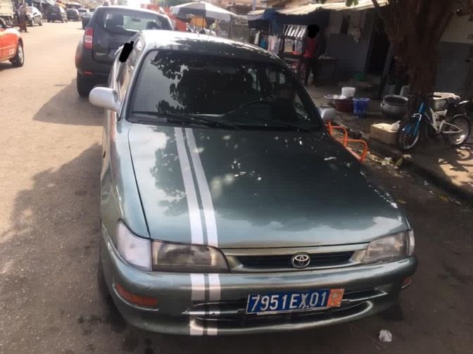 TOYOTA COROLLA E100 MANUELLE 3 PORTIÈRES