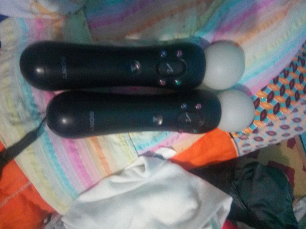 4 manettes Ps move et caméra