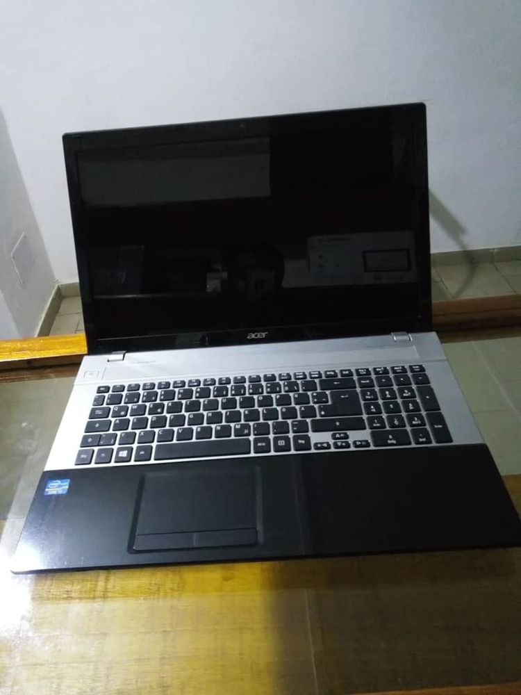 Acer aspire v3 core i7 500giga 8giga ram carte graphique nvidia