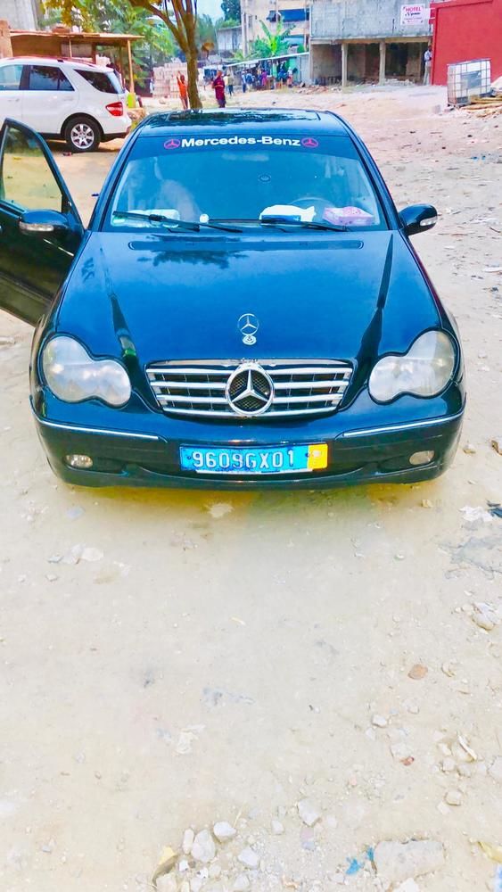 MERCEDES C200 Mod 2003 automatique