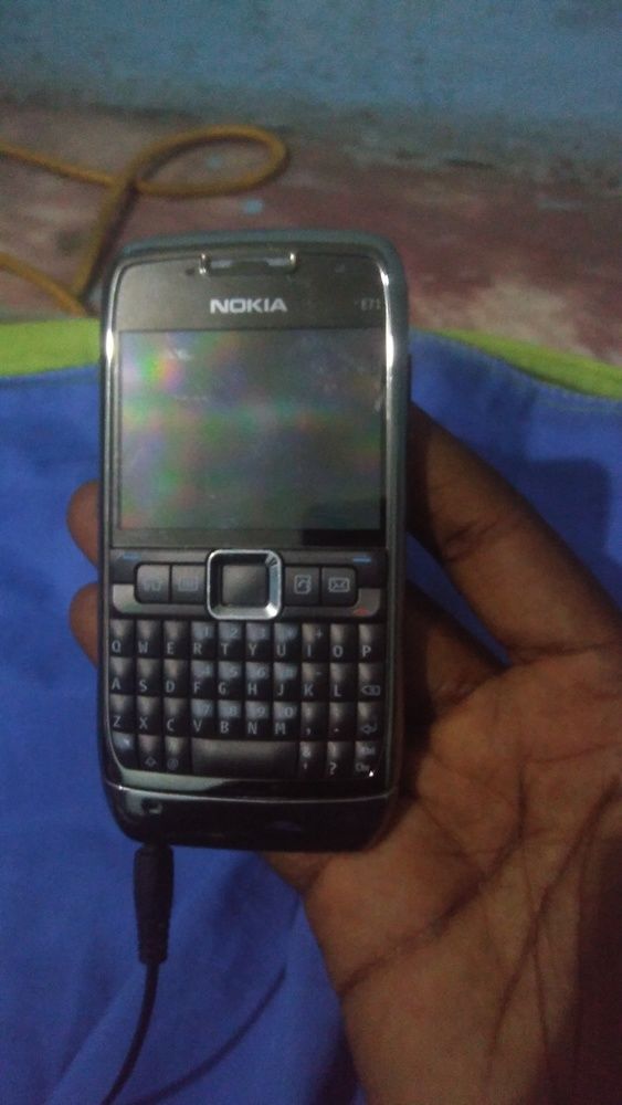 Nokia E71
