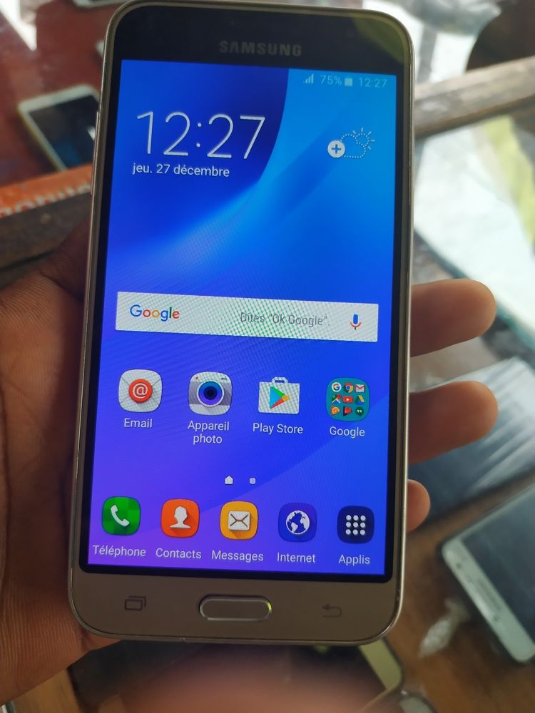 Samsung J3 2016