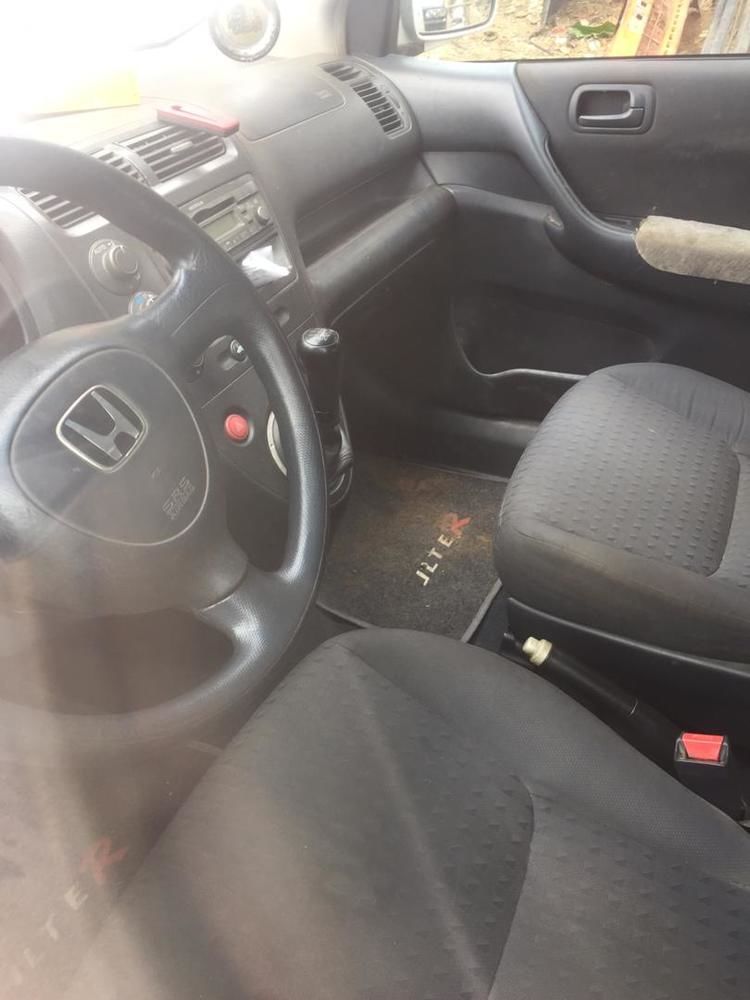 Honda civic f super propre prix negociable