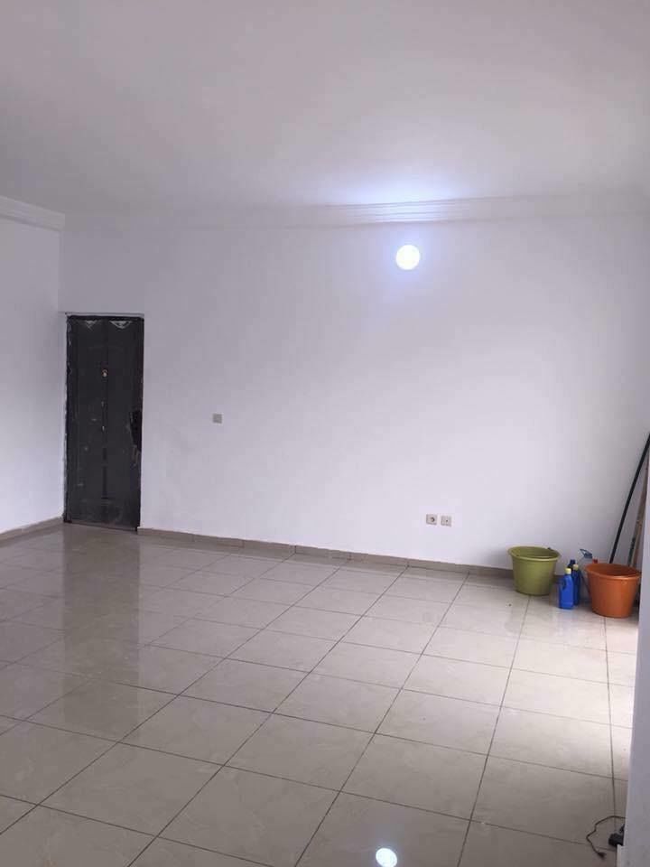 Duplexe De 04 Pièces en Vente - Abatta Cite Oribat 2