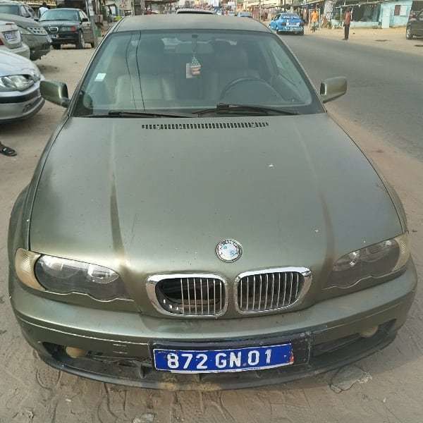 BMW E320i  2000