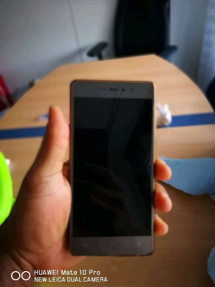 Condor Allure A8 3giga de Ram, 32 giga mémoire interne, connectivité 4g seconde main