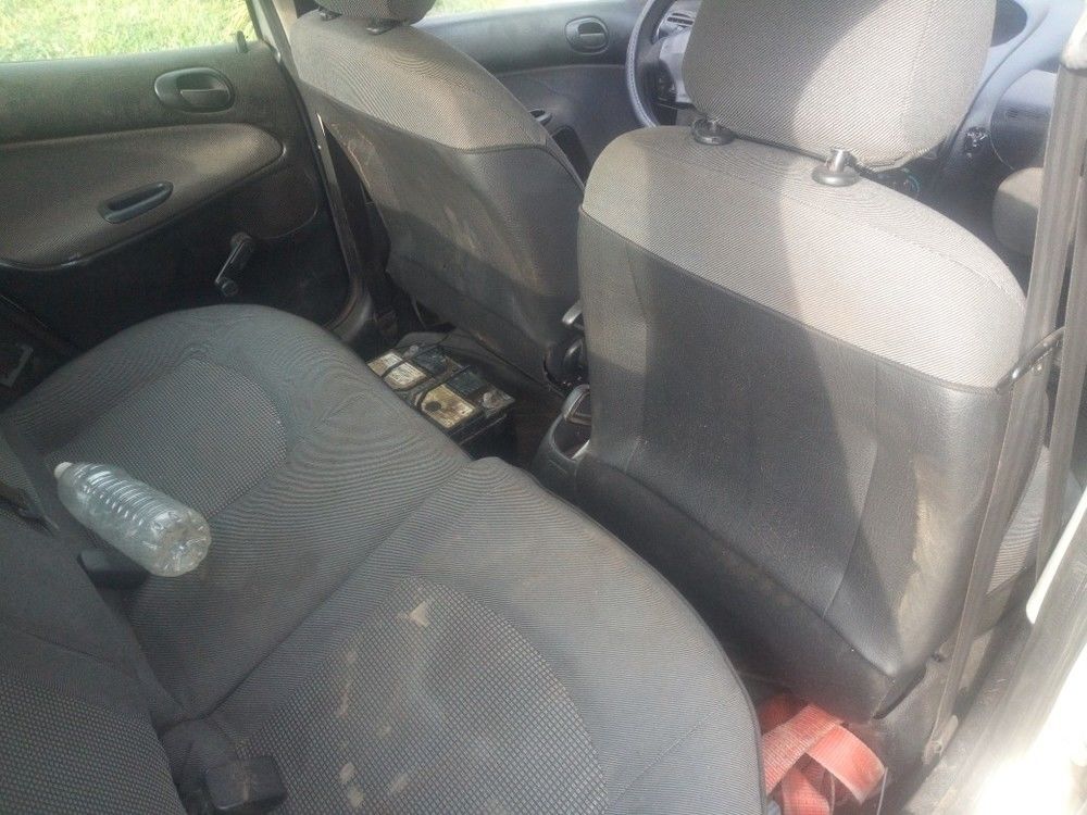 Peugeot 206 sedan modèle 2009