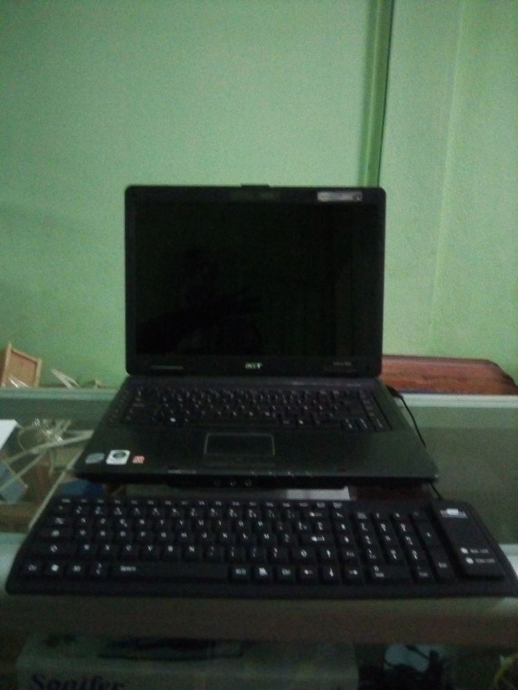 Acer Extensa 5620,core 2DUO,3GB-Ram,250GB-DD: Occasion importé .