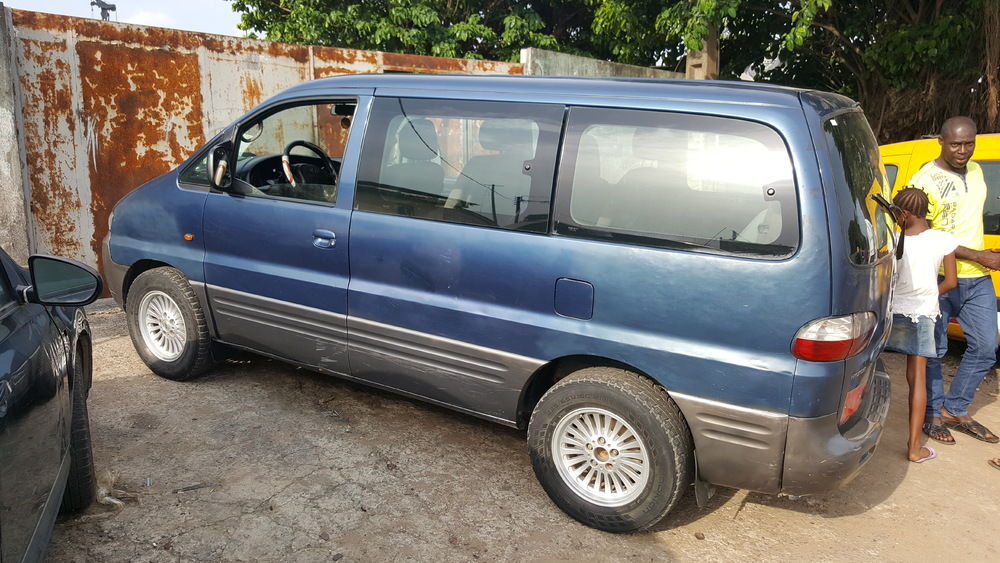 Hyundai  H-1 2006 propre