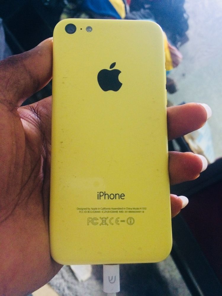 IPhone 5c jaune