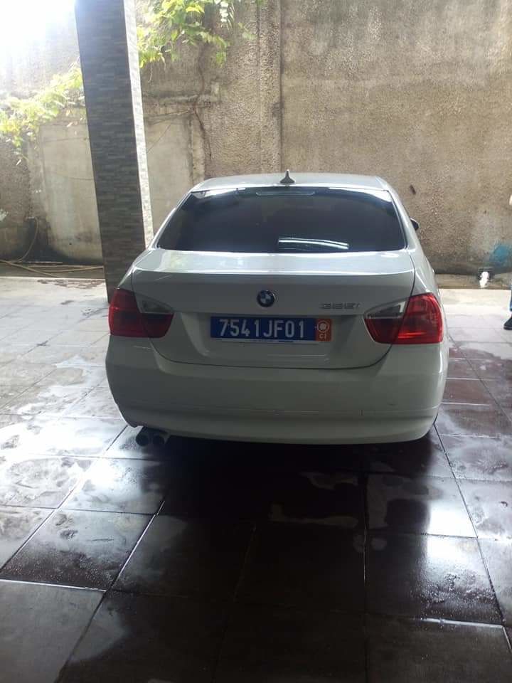 BMW E90 325i 2007