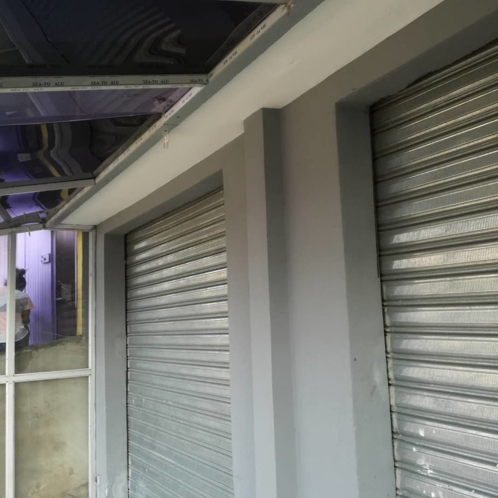 Grand Magasin À Louer 2 Plateaux Bleu Marine