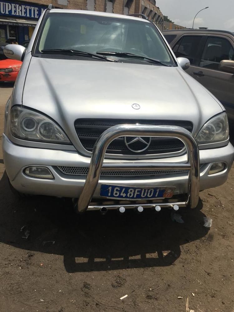 Mercedes mlk en très bon état prix negciable