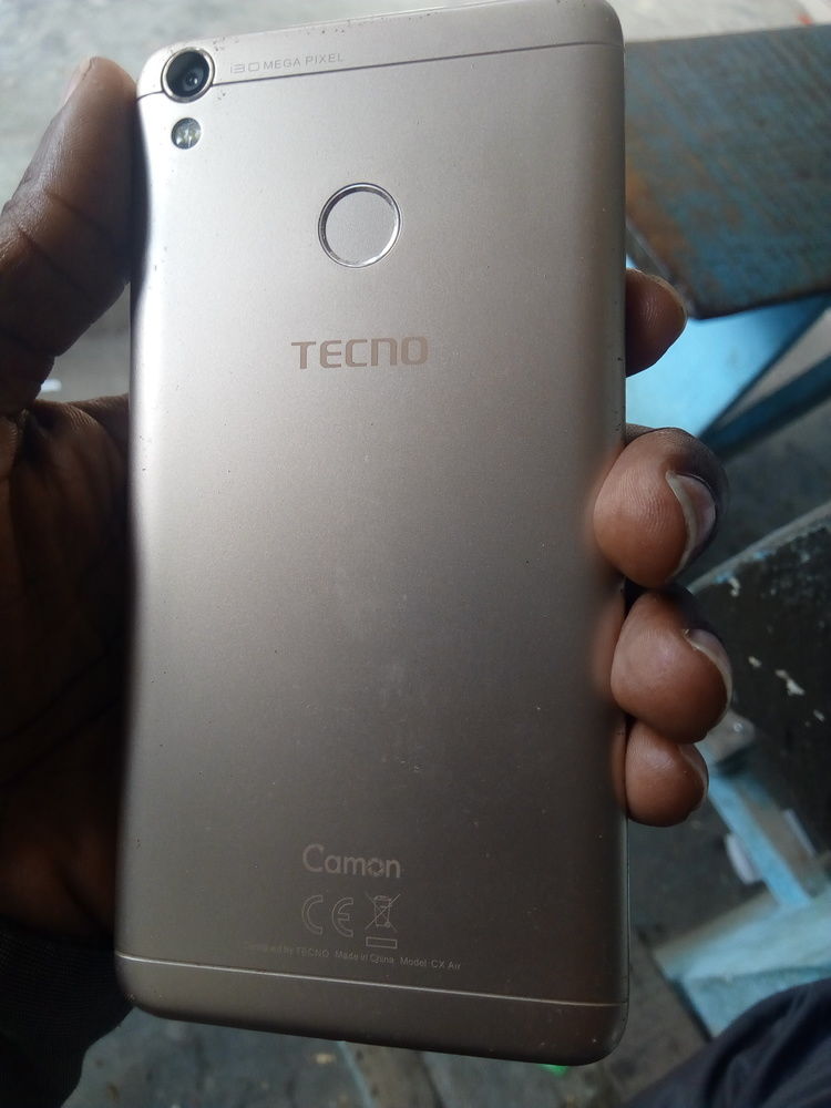 Tecno Camon CX air propre