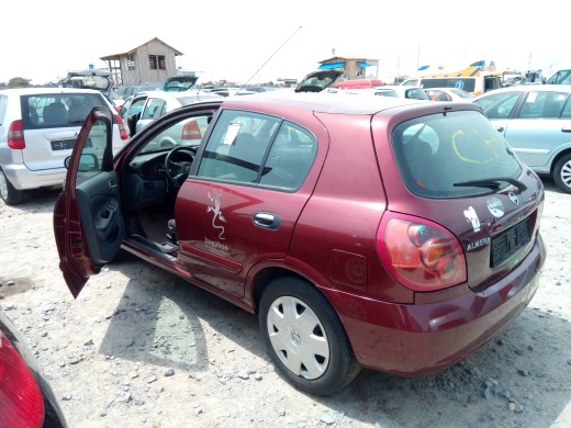 Nissan Almera 2005