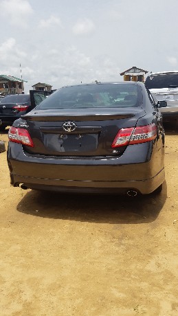 Toyota Camry SE 2011
