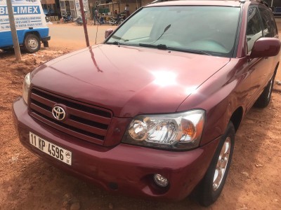 2  Toyota Highlander