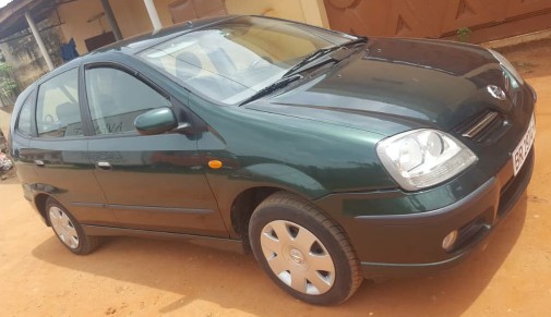 Nissan Almera Tino 2005