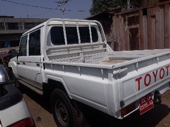 Toyota Land Cruiser - 2012