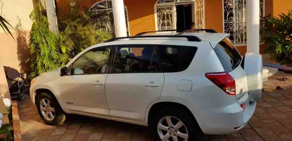 Voiture Toyota Rav 4