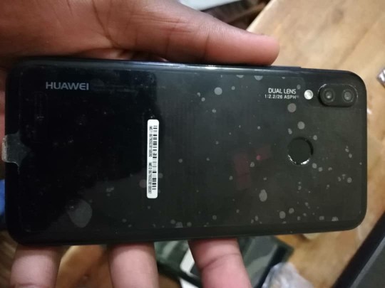 Huawei P20 Lite Huawei P20 Lite
