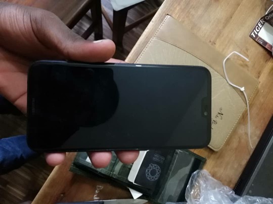 Huawei P20 Lite Huawei P20 Lite