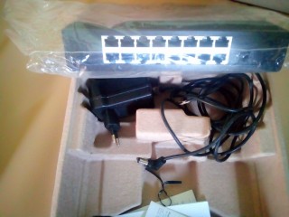 Switch TP-LINK 16 ports