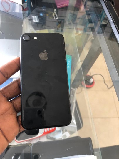 Apple iPhone 7 simple - 128 gigas