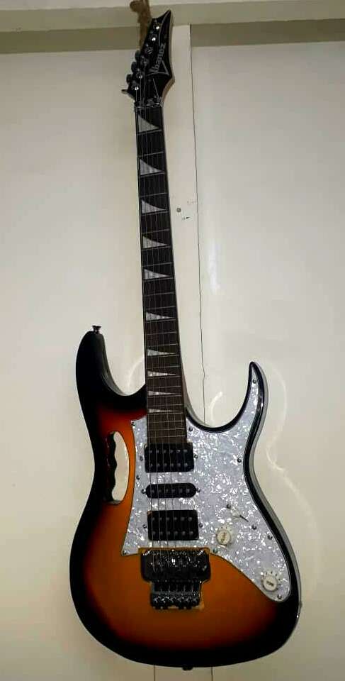 Guitare Ibanez Guitare Ibanez