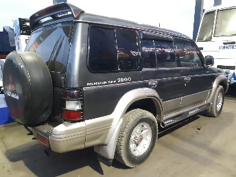 Mitsubishi Pajero 2000