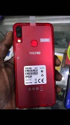 Téléphone portable Tecno