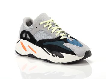 Chaussures Yeezy 700